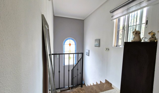 Brukt - Villa -
Villamartin - Costa Blanca