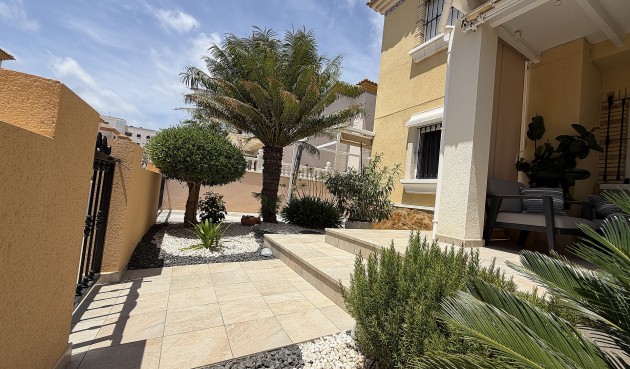 Brukt - Apartment -
Orihuela Costa - Costa Blanca