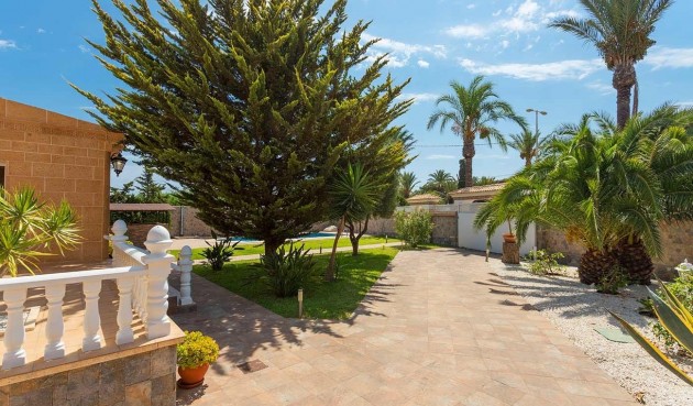 Brukt - Villa -
Orihuela Costa - Costa Blanca