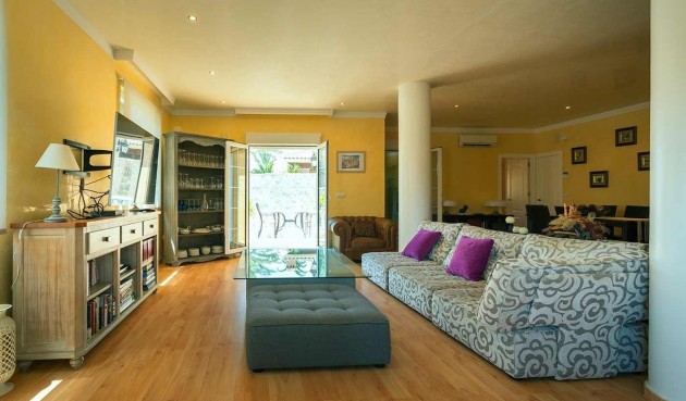 Brukt - Villa -
Orihuela Costa - Costa Blanca