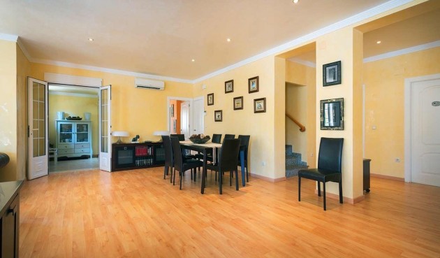 Brukt - Villa -
Orihuela Costa - Costa Blanca