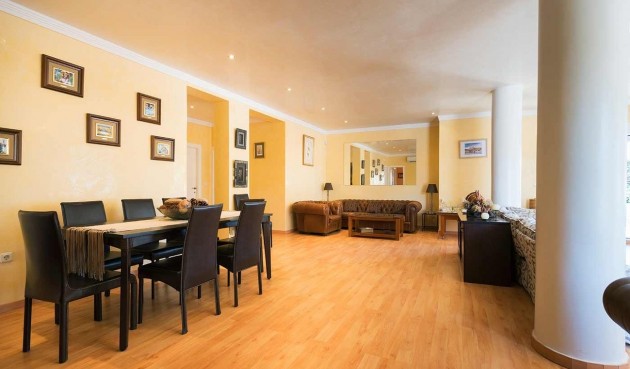 Brukt - Villa -
Orihuela Costa - Costa Blanca
