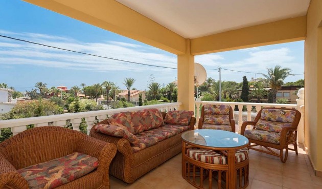 Brukt - Villa -
Orihuela Costa - Costa Blanca