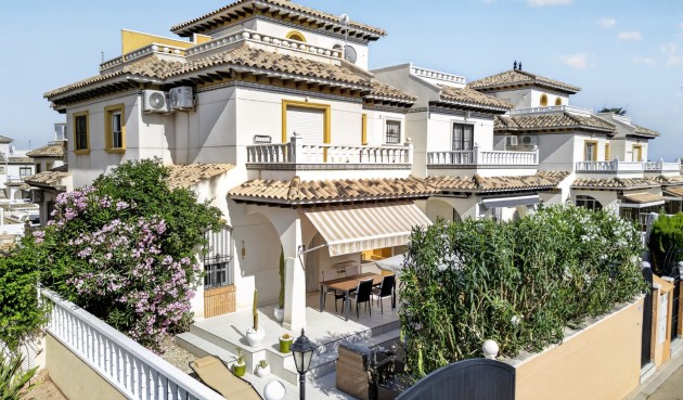 Brukt - Villa -
Orihuela Costa - Costa Blanca