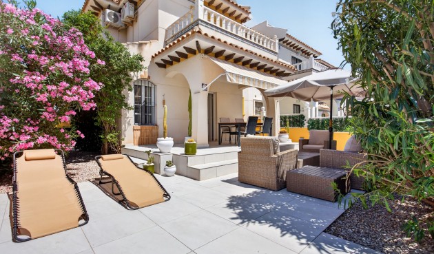 Brukt - Villa -
Orihuela Costa - Costa Blanca