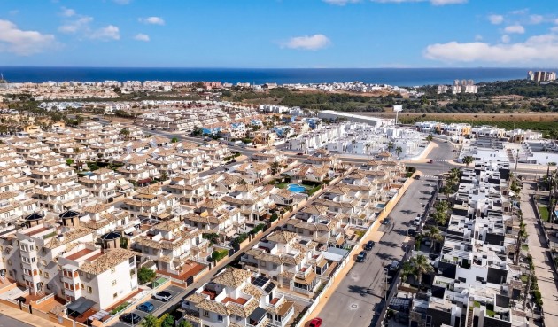 Brukt - Villa -
Orihuela Costa - Costa Blanca