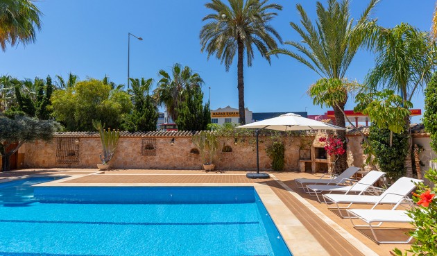 Brukt - Villa -
Orihuela Costa - Costa Blanca