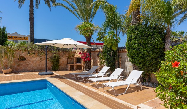 Brukt - Villa -
Orihuela Costa - Costa Blanca