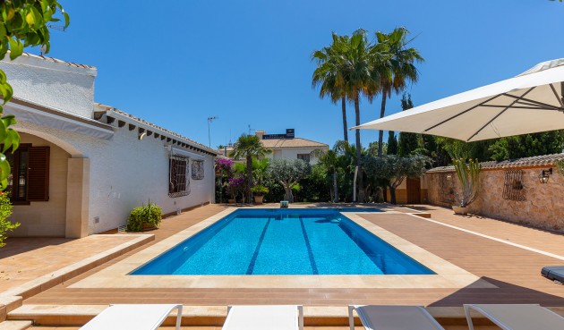 Brukt - Villa -
Orihuela Costa - Costa Blanca