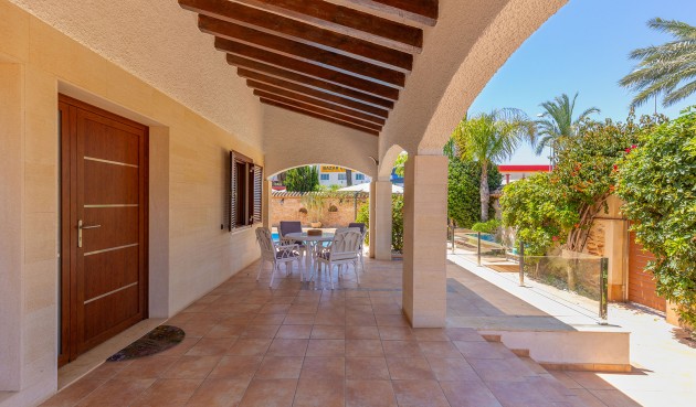 Brukt - Villa -
Orihuela Costa - Costa Blanca
