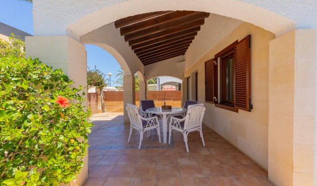 Brukt - Villa -
Orihuela Costa - Costa Blanca