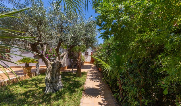 Brukt - Villa -
Orihuela Costa - Costa Blanca
