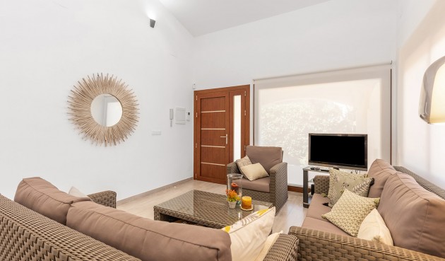 Brukt - Villa -
Orihuela Costa - Costa Blanca