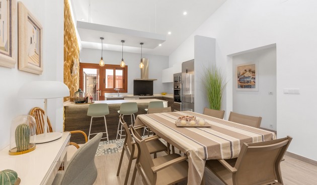 Brukt - Villa -
Orihuela Costa - Costa Blanca