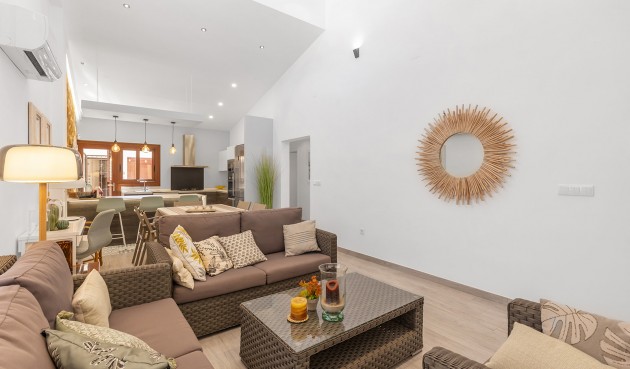 Brukt - Villa -
Orihuela Costa - Costa Blanca