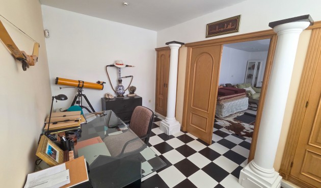 Brukt - Villa -
Elche - Costa Blanca