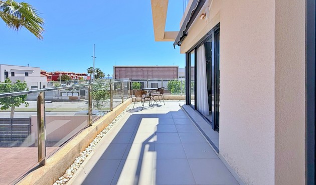 Brukt - Toppleilighet -
Pilar de la Horadada - Costa Blanca