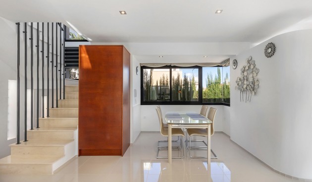 Brukt - Villa -
Orihuela Costa - Costa Blanca