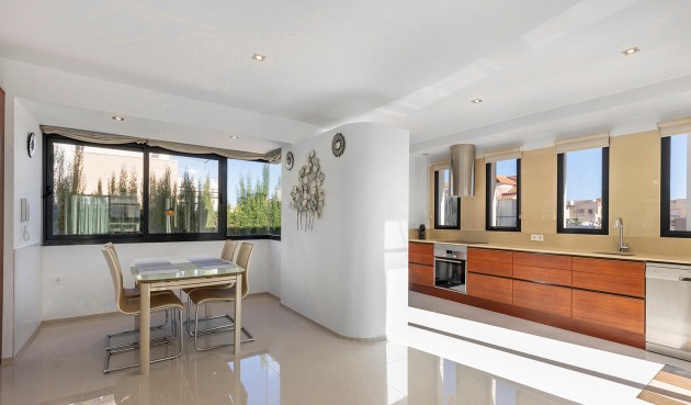 Brukt - Villa -
Orihuela Costa - Costa Blanca