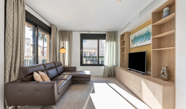 Brukt - Villa -
Orihuela Costa - Costa Blanca
