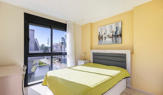 Brukt - Villa -
Orihuela Costa - Costa Blanca