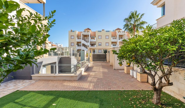 Brukt - Villa -
Orihuela Costa - Costa Blanca