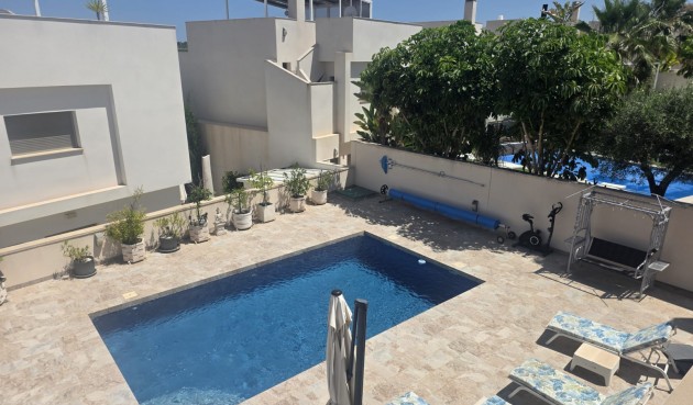 Resale - Villa -
San Miguel de Salinas - Inland
