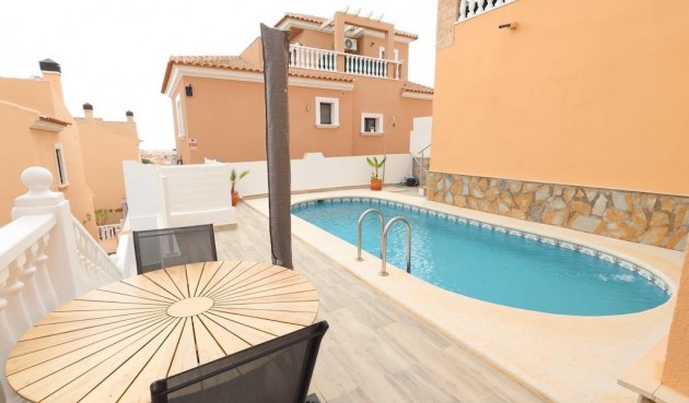 Brukt - Villa -
San Miguel de Salinas - Inland