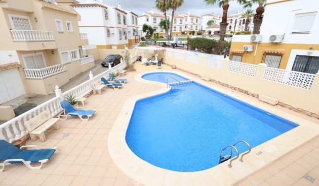 Brukt - Villa -
San Miguel de Salinas - Inland