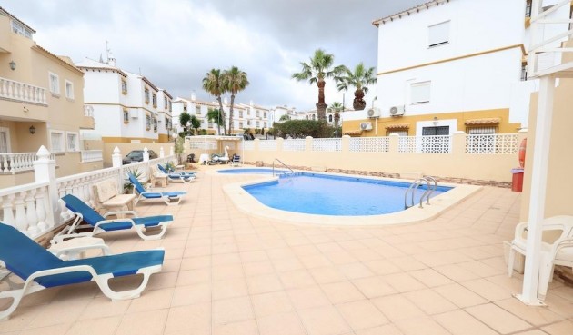 Brukt - Villa -
San Miguel de Salinas - Inland