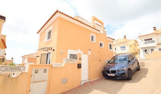 Brukt - Villa -
San Miguel de Salinas - Inland
