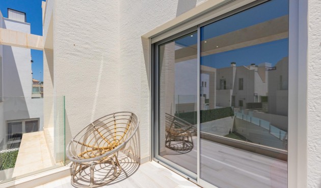 Brukt - Villa -
Orihuela Costa - Lomas de Cabo Roig