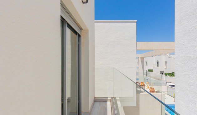 Brukt - Villa -
Orihuela Costa - Lomas de Cabo Roig
