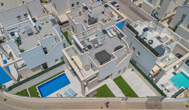 Brukt - Villa -
Orihuela Costa - Lomas de Cabo Roig