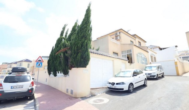 Brukt - Town House -
Torrevieja - Costa Blanca