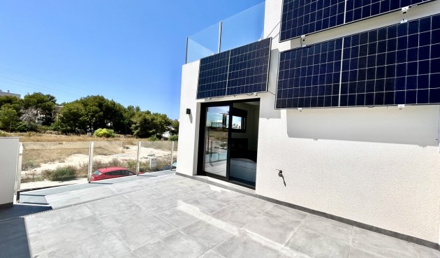 Brukt - Villa -
Villamartin - Costa Blanca