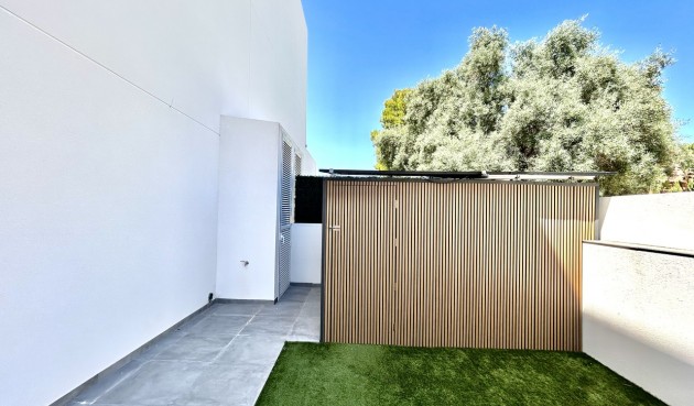 Brukt - Villa -
Villamartin - Costa Blanca
