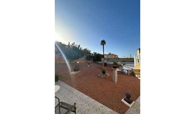 Brukt - Villa -
Torrevieja - aguas nuevas