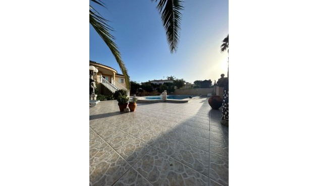 Brukt - Villa -
Torrevieja - aguas nuevas
