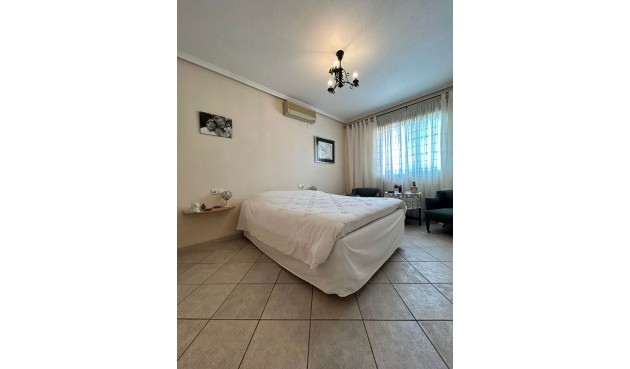 Brukt - Villa -
Torrevieja - aguas nuevas