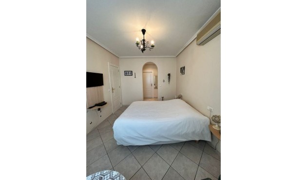 Brukt - Villa -
Torrevieja - aguas nuevas