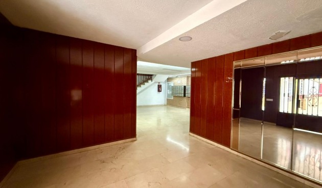 Brukt - Apartment -
Torrevieja - Centro
