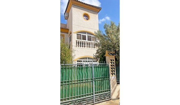 Brukt - Town House -
Guardamar del Segura - El Edén - Los Estaños