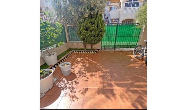 Brukt - Town House -
Guardamar del Segura - El Edén - Los Estaños