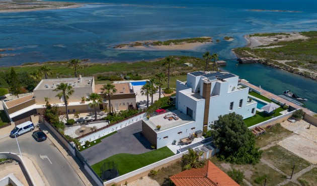 Brukt - Villa -
La Manga del Mar Menor - Costa Calida