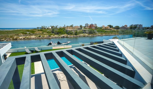 Brukt - Villa -
La Manga del Mar Menor - Costa Calida