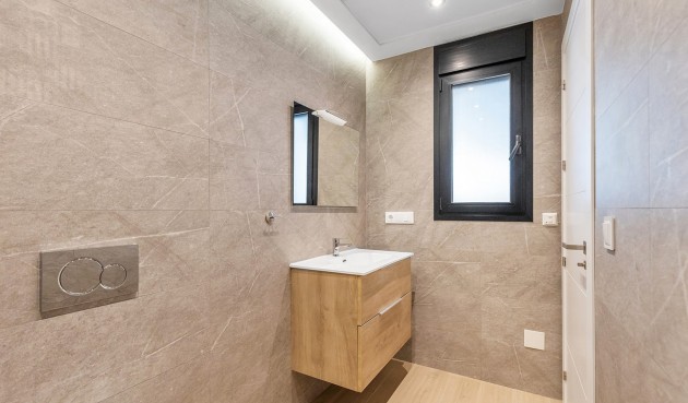Brukt - Villa -
Benijofar - Costa Blanca