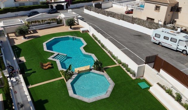 Brukt - Bungalow -
Ciudad Quesada - Costa Blanca