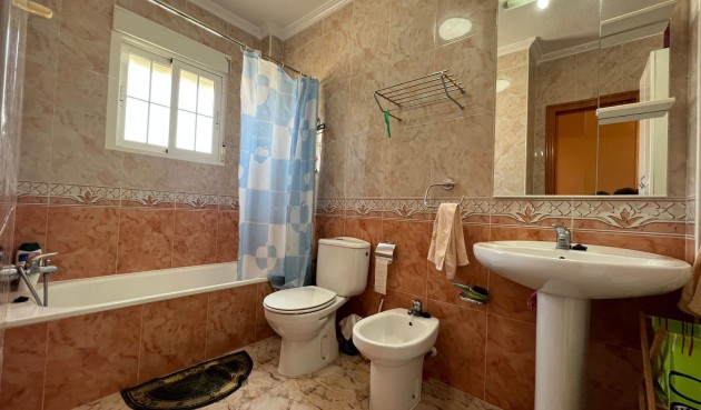 Brukt - Quad House -
Orihuela Costa - Montezenia