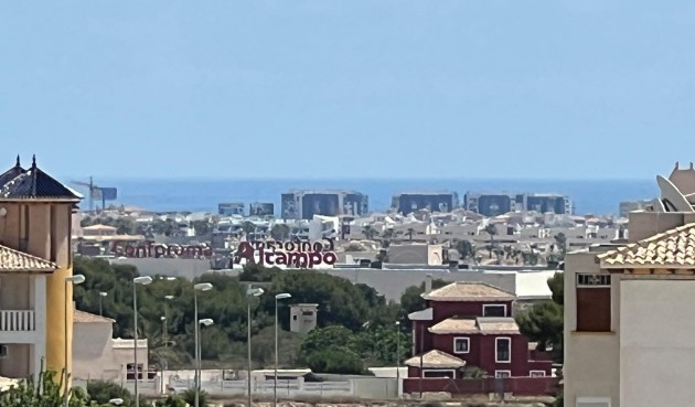 Brukt - Quad House -
Orihuela Costa - Montezenia